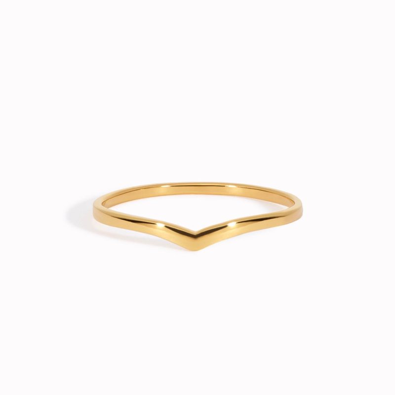 V-shape stacking ring in gold vermeil