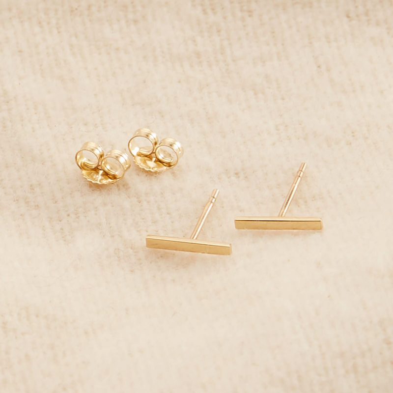 christina earrings 3 cropped f8b29648 ee30 404b b3bf 715a88cfd4b1