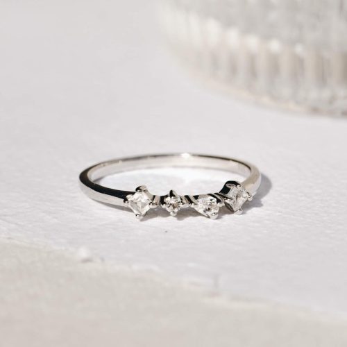 White topaz ring in silver with asymmetrical gemstones