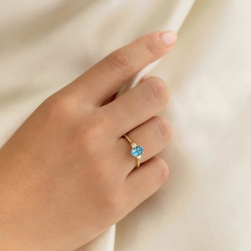 keira 31 swiss blue and diamond ring 14k yg model 36 cropped v2 ecf2bb44 6dc7 4bb8 ab5c 0024957cc8f0