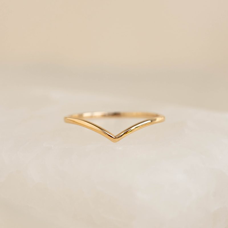 keira 32 flavia v ring 14k 74 cropped v1