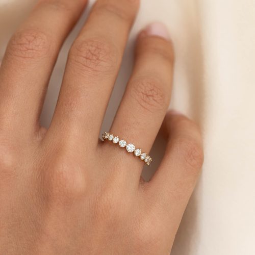 keira 35 giselle graduated ring 14k ldm model 3 edit cropped 2